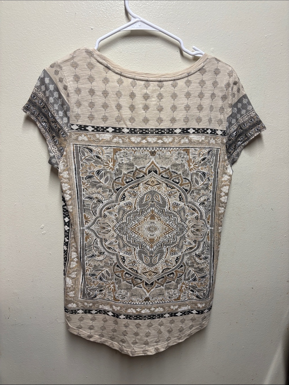 Lucky Brand persian carpet tee size medium - Picture 4 of 6